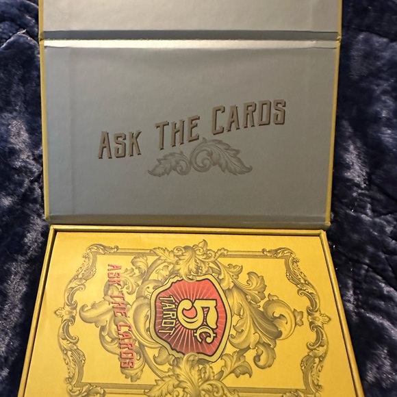 5 Cent Tarot – Vintage-Inspired Tarot Deck - Picture 6 of 9